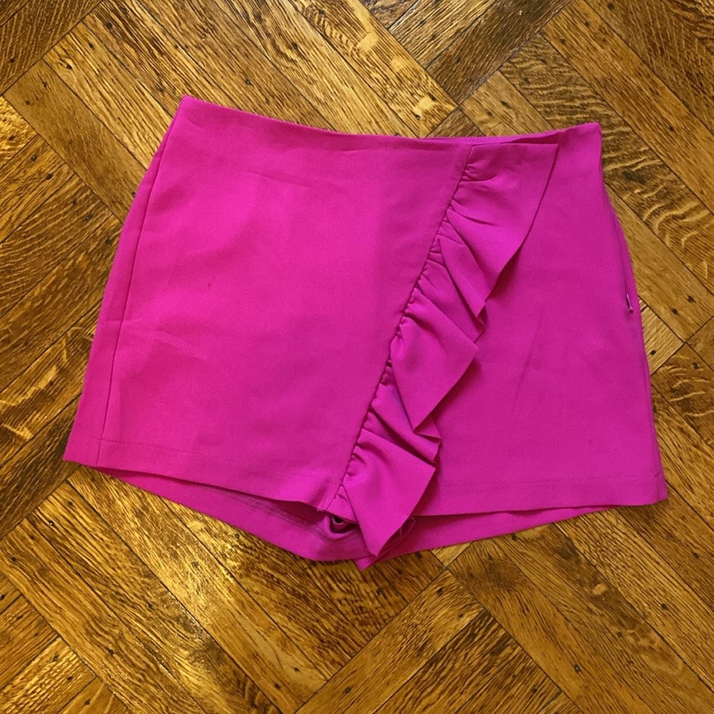 TCEC Women's Magenta Short and Matching Puff Sleeve Top l Co-ord set l Size M